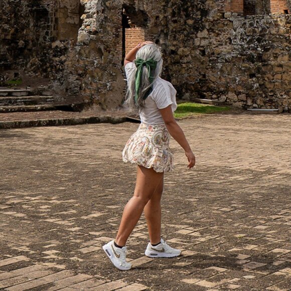 Farm Rio Balloon Relic Mini Skirt MEDIUM EUC - Picture 2 of 2